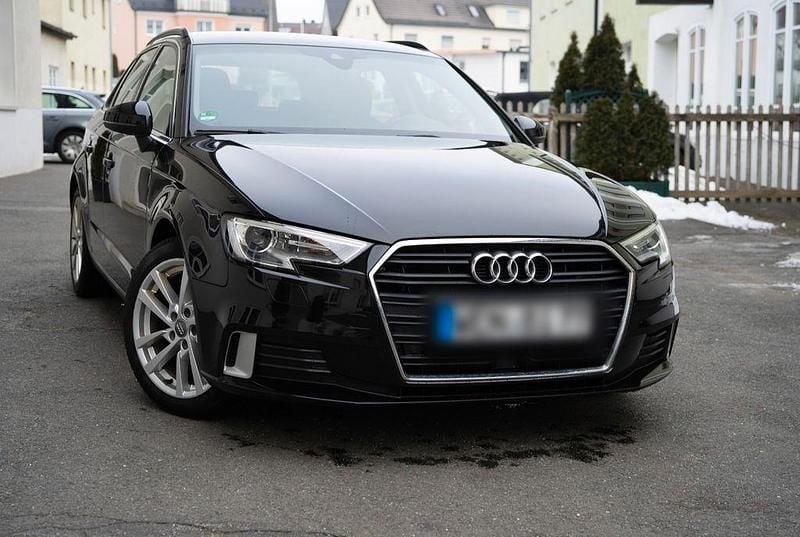 Schwarz Gebraucht 2017 Audi A3 Limousine | 14.500 € (Fairer Preis) - Bild 1/4