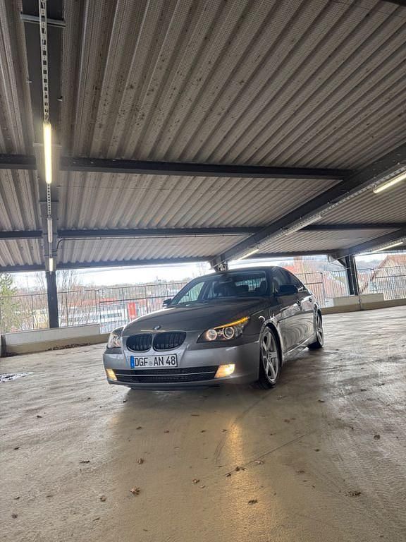 Gebraucht BMW 520 Performance 163 PS (119 kW) 2009 Grau Limousine