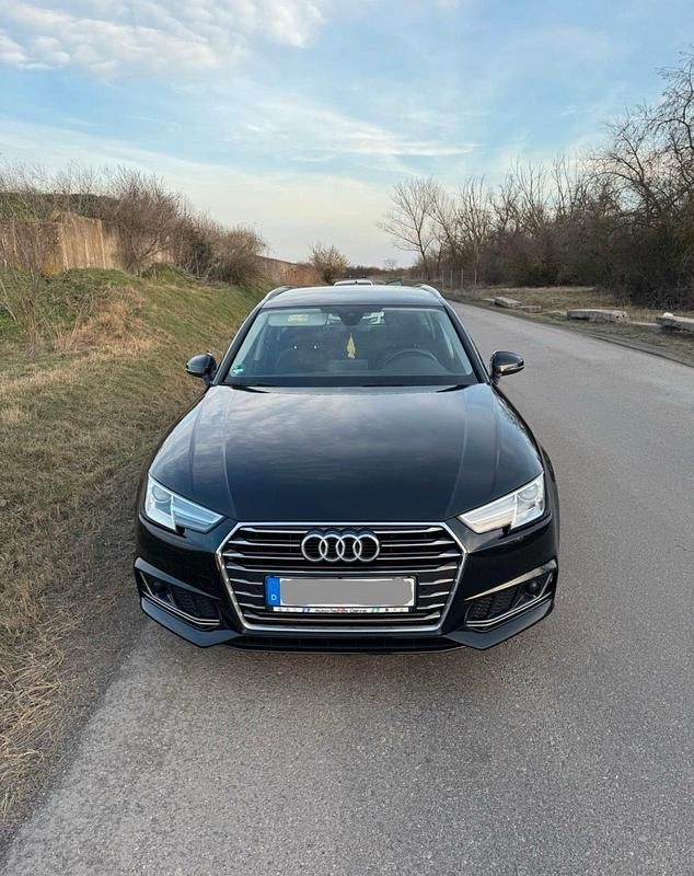 Gebraucht Audi A4 Advanced 190 PS (139 kW) 2019 Schwarz Kombi