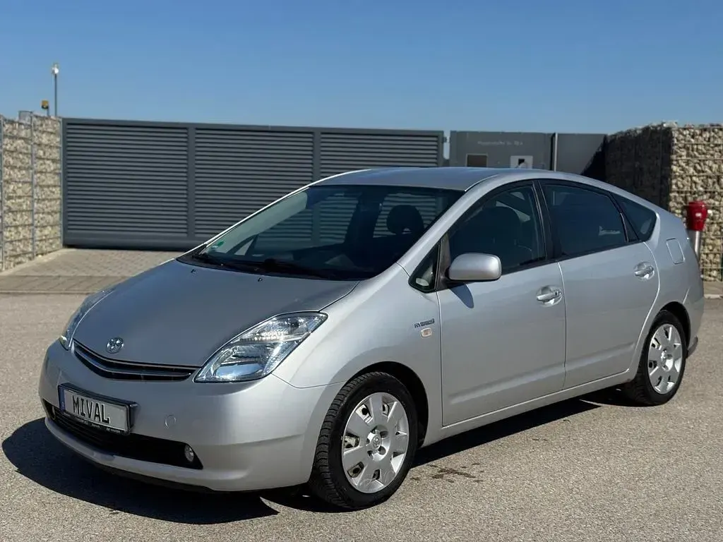 Używany Toyota Prius Sol 77 KM (56 kW) 2007 Srebrny Hatchback