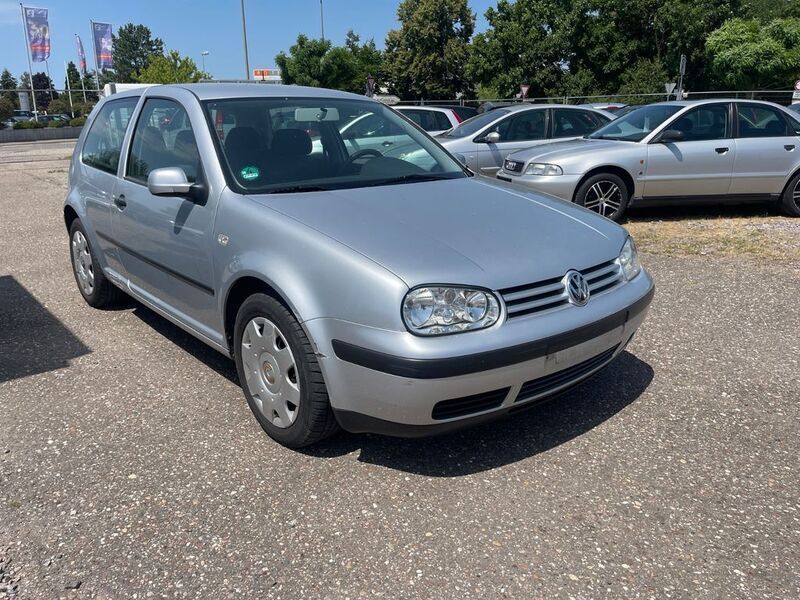 Silber Gebraucht 2000 VW Golf IV Basis Limousine | 2.500 € (Fairer Preis) - Bild 1/4