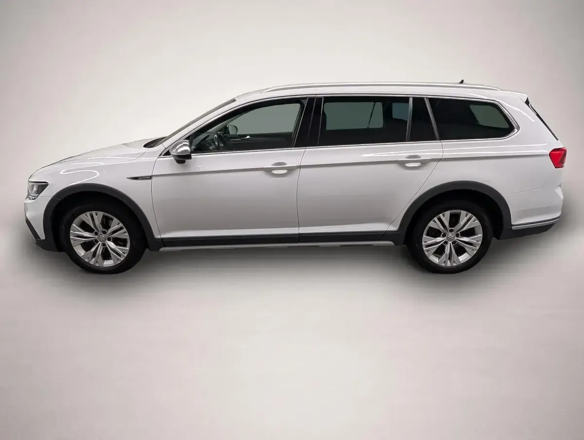 Gebraucht VW Passat Alltrack 200 PS (147 kW) 2021 Manufacturer Kombi