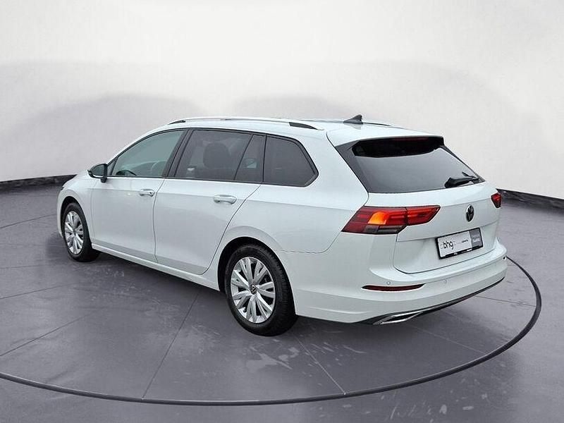 Gebraucht VW Golf VIII Move 150 PS (110 kW) 2023 Weiß Kombi