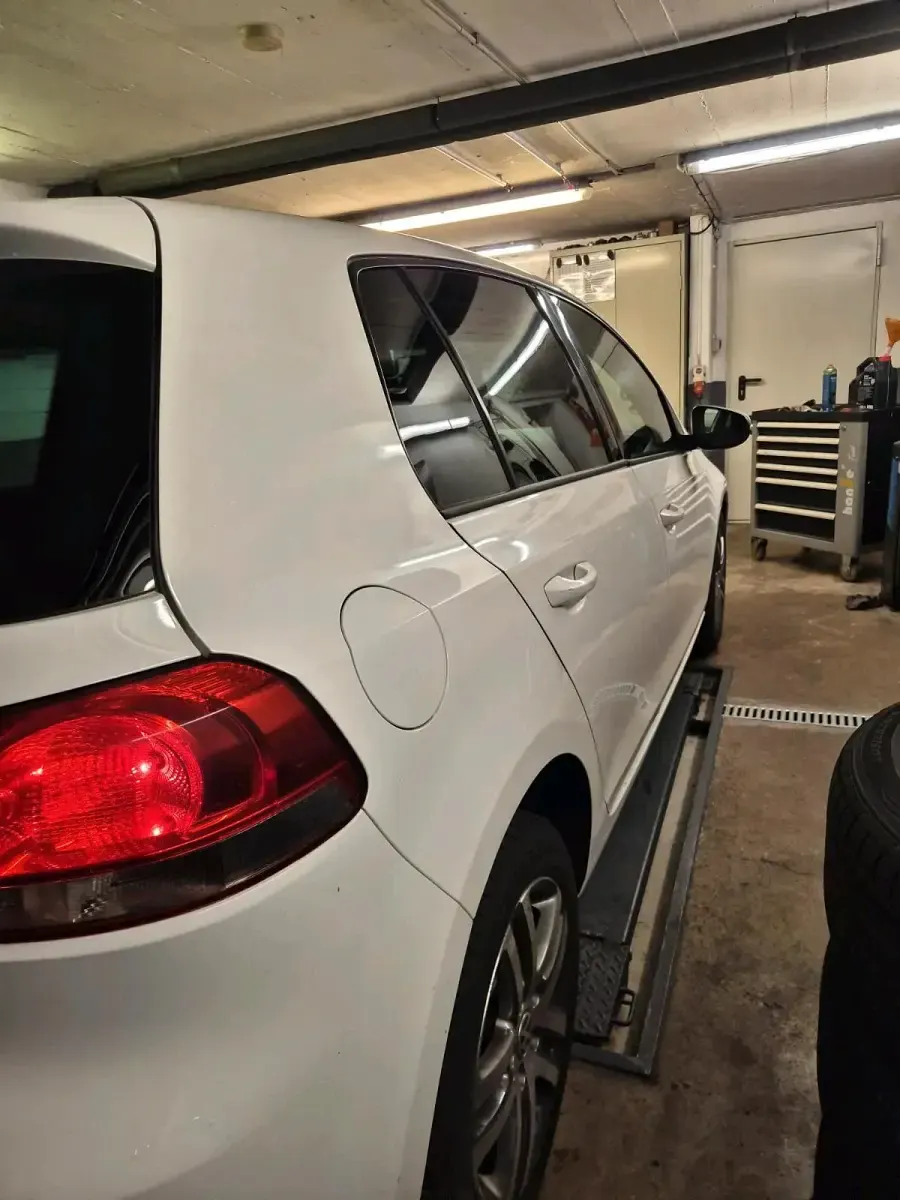 Gebraucht VW Golf VI 160 PS (117 kW) 2009 Weiß Kleinwagen