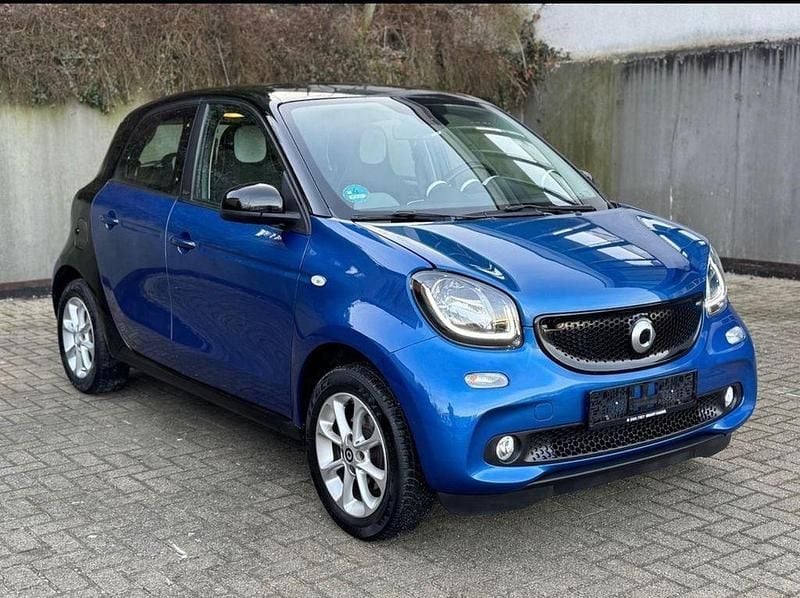 Blau Gebraucht 2016 Smart ForFour Passion Kleinwagen | 6.000 € (Guter Preis) - Bild 1/4
