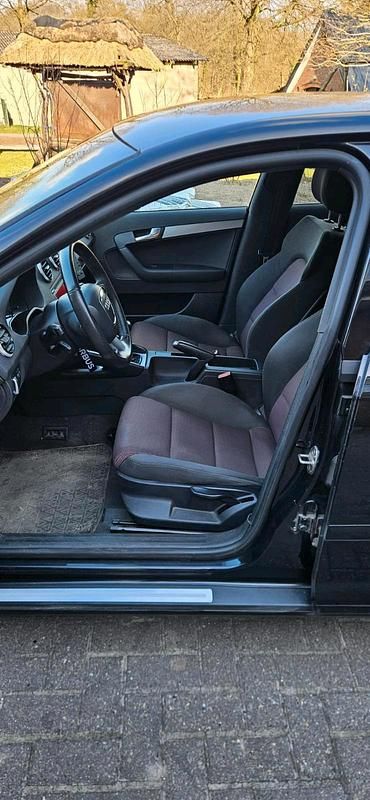 Gebraucht Audi A3 Sportback 140 PS (102 kW) 2010 Schwarz Kleinwagen