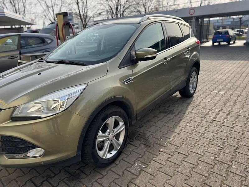Gebraucht Ford Kuga Individual 150 PS (110 kW) 2013 Grün SUV