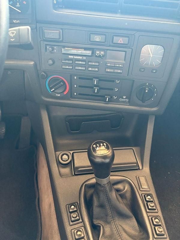 Gebraucht BMW 318 Cabriolet 113 PS (83 kW) 1991 Grau Cabrio