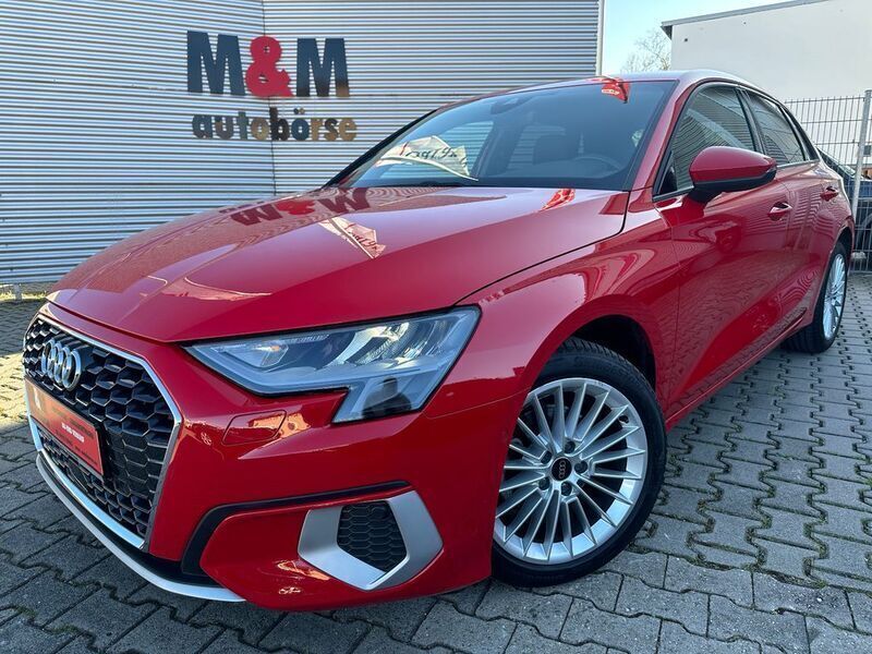 Rot Gebraucht 2023 Audi A3 Sportback Advanced Limousine | 23.900 € (Superpreis) - Bild 1/4