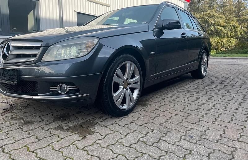 Grau Gebraucht 2009 Mercedes C220 Avantgarde Kombi | 3.999 € (Guter Preis) - Bild 1/4