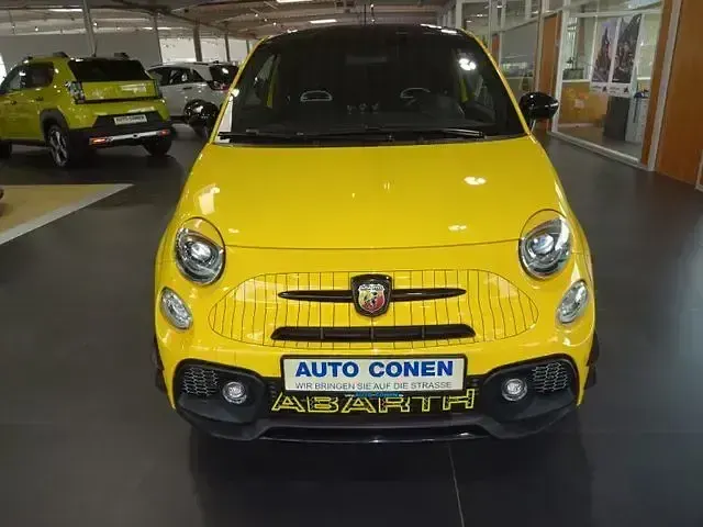 Usado Abarth 595 146 HP (107 kW) 2019 Amarelo Coupé
