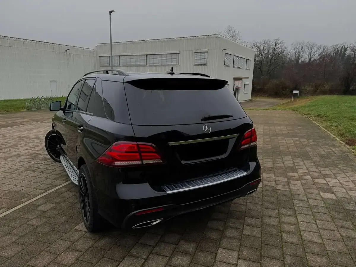 Gebraucht Mercedes GLE400 AMG line 333 PS (244 kW) 2018 Schwarz SUV