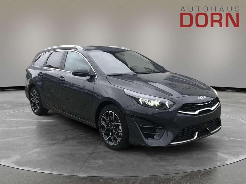 Gebraucht Kia Ceed 140 PS (102 kW) 2025 Schwarz Kleinwagen