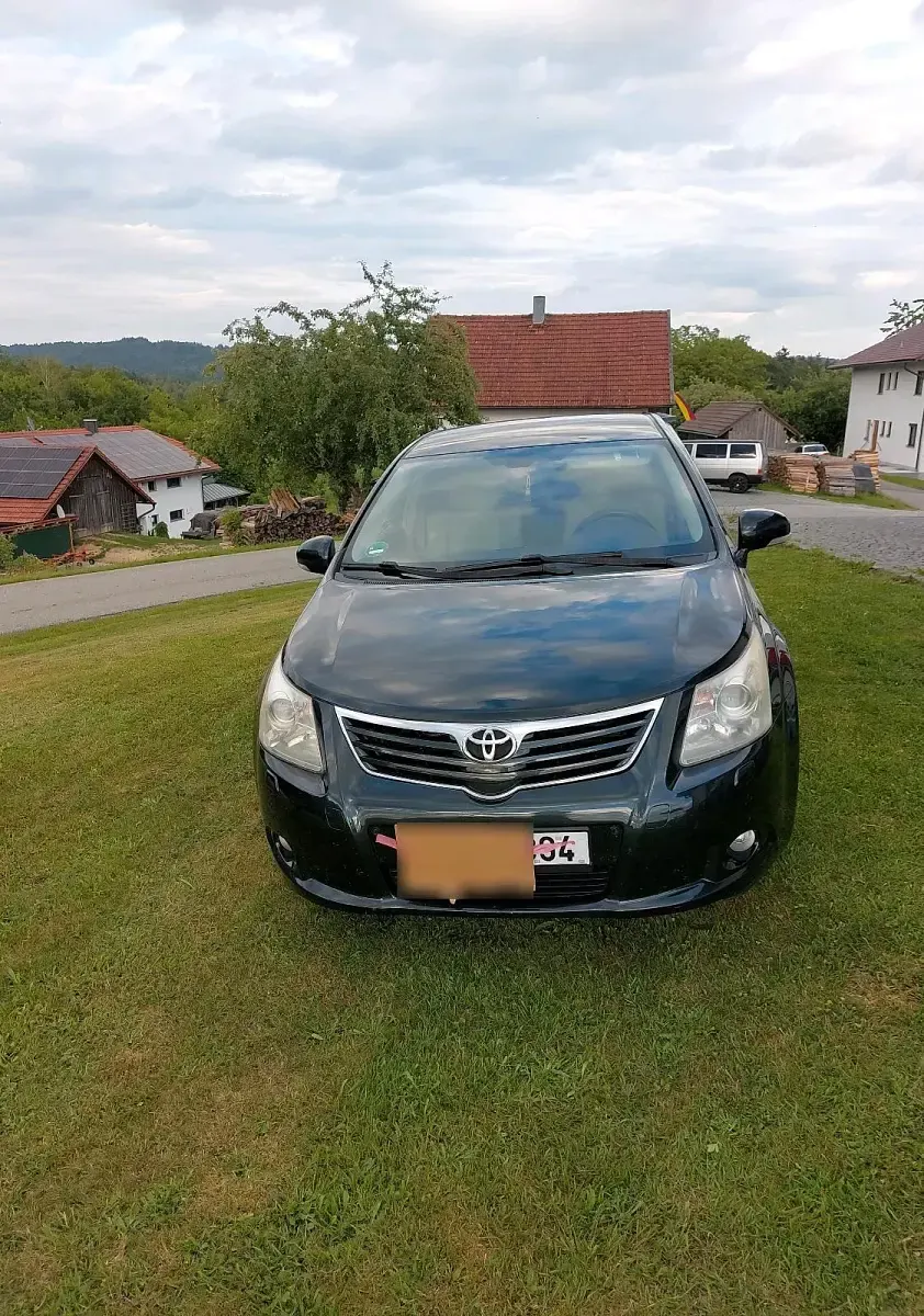 Gebraucht Toyota Avensis 150 PS (110 kW) 2011 Schwarz Limousine