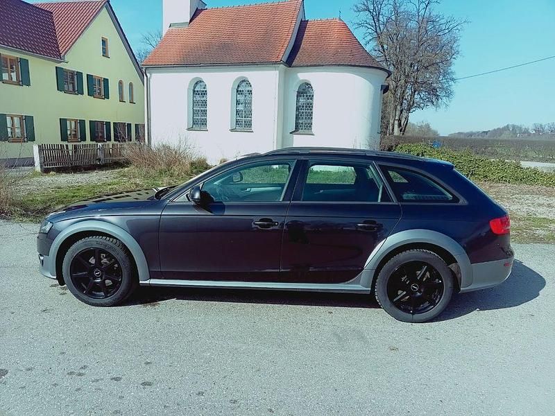 Gebraucht Audi A4 Allroad 143 PS (105 kW) 2011 Grau Kombi