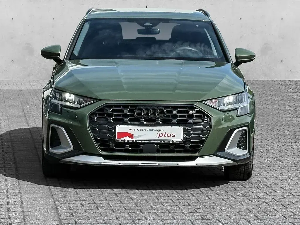 Używany Audi A3 Performance 150 KM (110 kW) 2025 Zielony Sedan/Limuzyna
