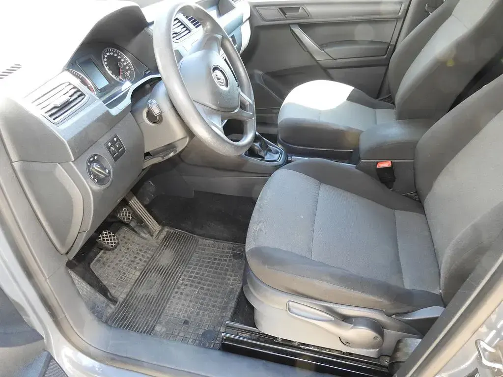 Gebraucht VW Caddy Trendline 102 PS (75 kW) 2019 Grau Van / Kleinbus