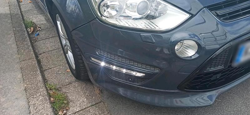 Second-hand Ford S-MAX 200 CP (147 kW) 2011 Gri Monovolum