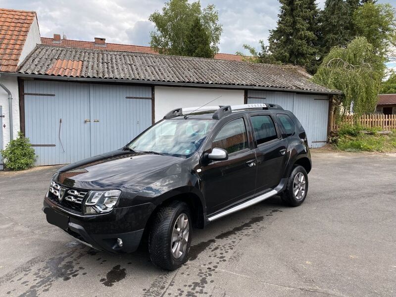 Schwarz Gebraucht 2015 Dacia Duster Prestige SUV | 9.000 € (Guter Preis) - Bild 1/4