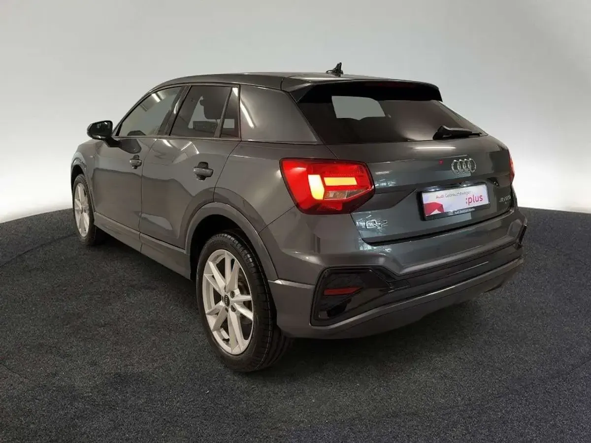 Gebraucht Audi Q2 S-Line 190 PS (139 kW) 2025 Daytonagrau perleffekt SUV