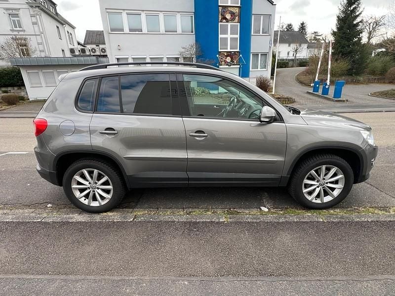 Gebraucht VW Tiguan 140 PS (102 kW) 2007 Grau SUV