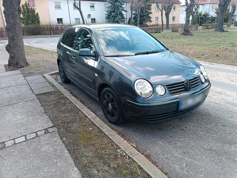 Gebraucht VW Polo 75 PS (55 kW) 2002 Grau Limousine