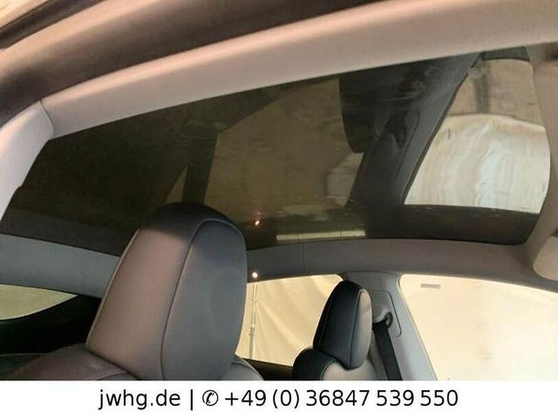 Gebraucht Tesla Model Y 378 kW (514 PS) 2022 Weiss metallic (metallic) SUV