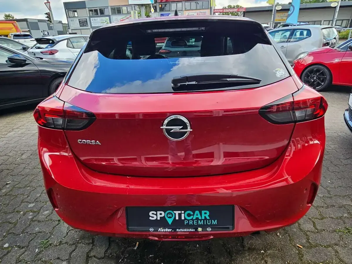 Gebraucht Opel Corsa Elegance 101 PS (74 kW) 2023 Chili rot/kardio rot Kleinwagen