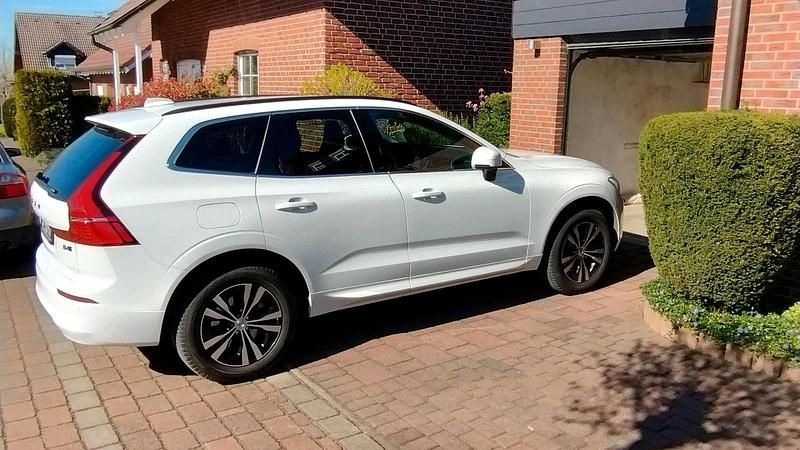 Gebraucht Volvo XC60 197 PS (144 kW) 2022 Weiß SUV