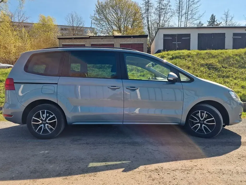 Gebraucht VW Sharan 140 PS (102 kW) 2015 Grau Van / Kleinbus