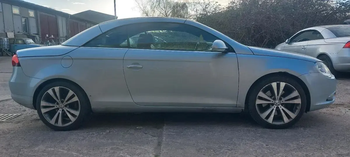Usata VW Eos 247 CV (181 kW) 2008 Argento Cabrio