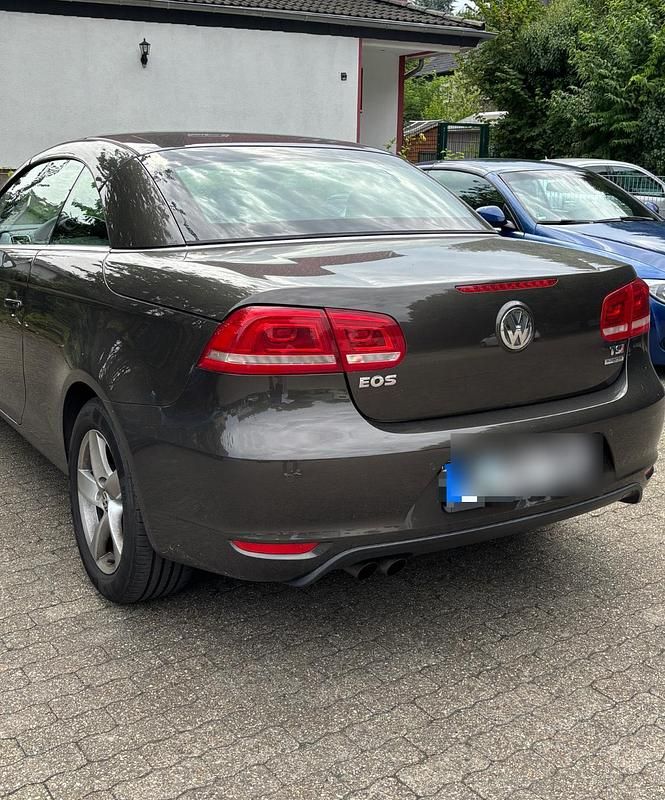 Braun Gebraucht 2011 VW Eos Cabrio | 3.500 € (Guter Preis) - Bild 1/4