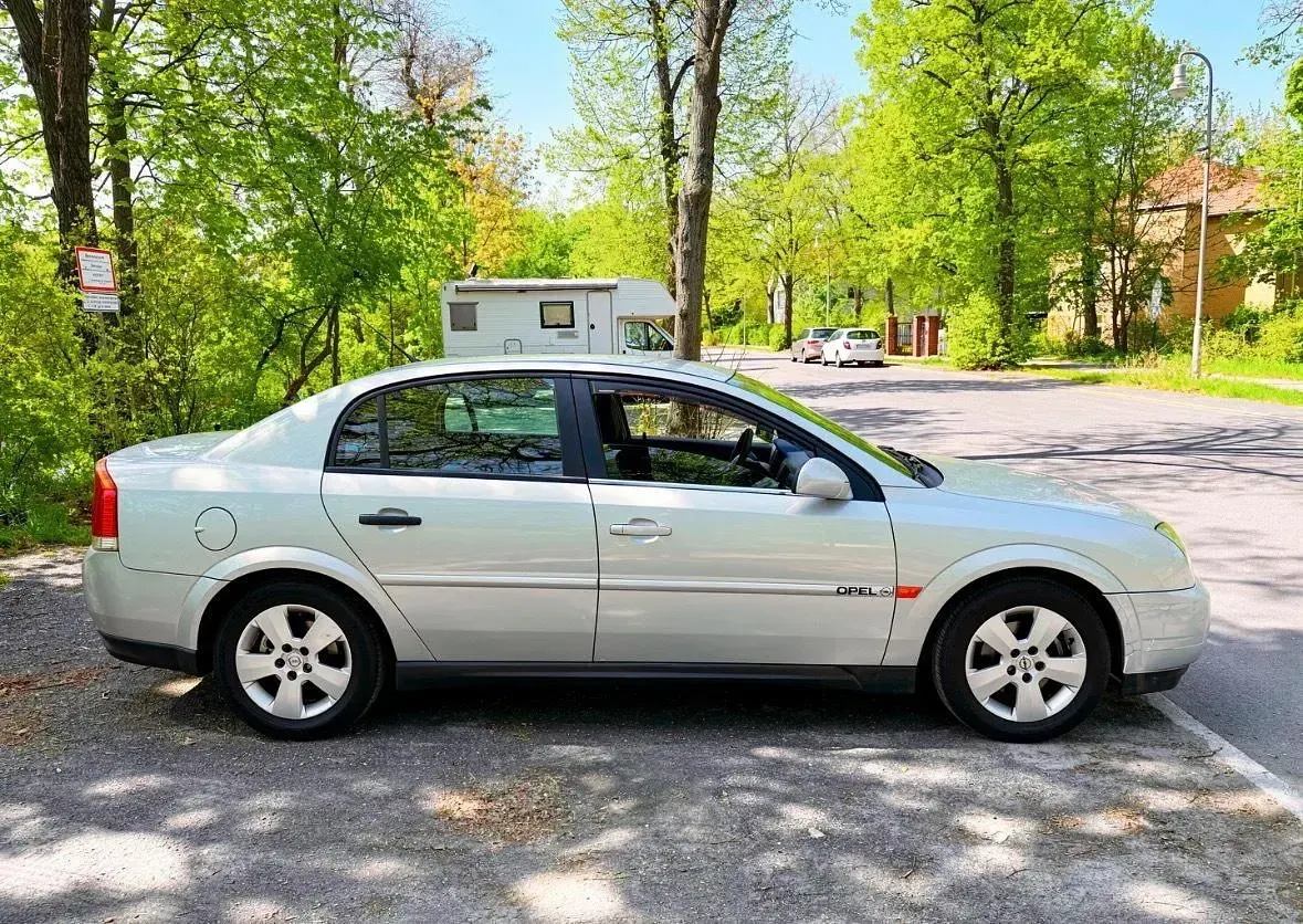 Gebraucht Opel Vectra 122 PS (89 kW) 2002 Silber Limousine
