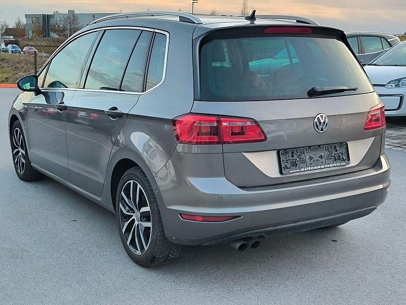 Gebraucht VW Golf VII Highline 125 PS (91 kW) 2015 Grau Kombi
