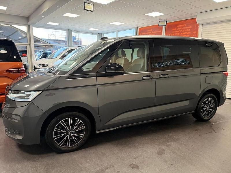 Gebraucht VW Multivan 150 PS (110 kW) 2023 Grau Van