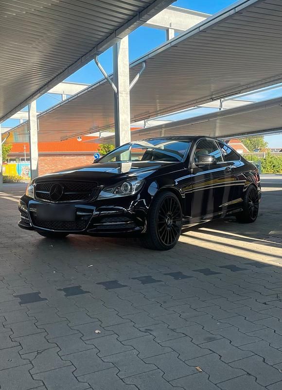 Gebraucht Mercedes C220 170 PS (125 kW) 2013 Schwarz Coupé