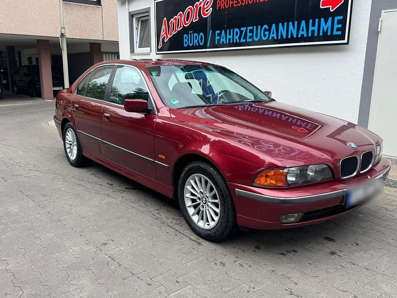 Gebraucht BMW 520 150 PS (110 kW) 1997 Rot Limousine