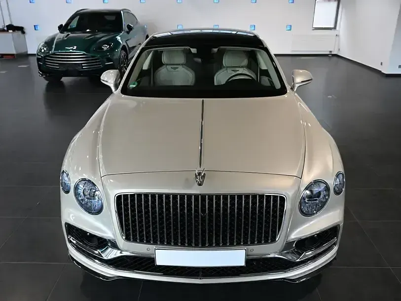 Second-hand Bentley Flying Spur Mulliner 550 CP (404 kW) 2021 Bej Berlinǎ