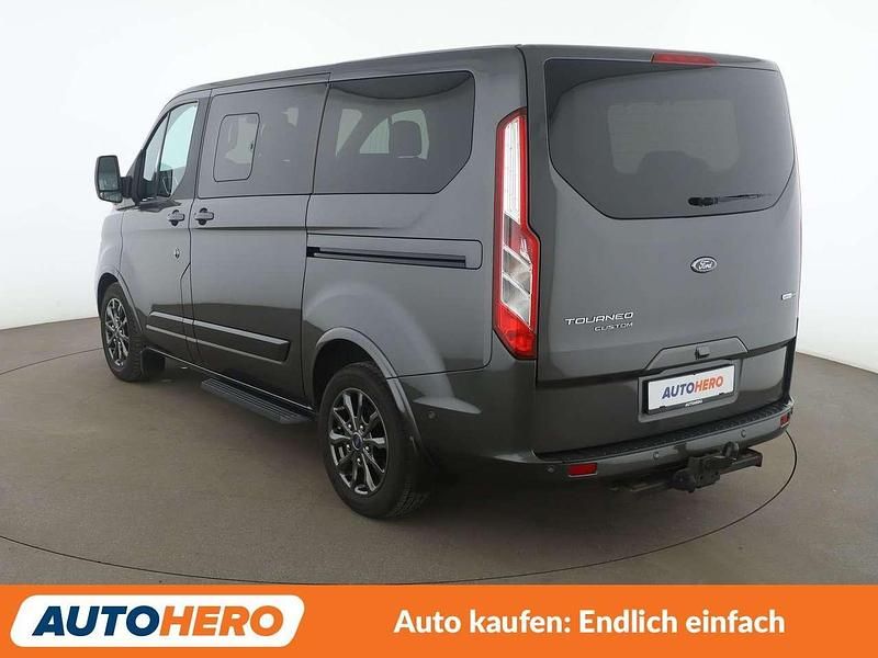 Gebraucht Ford Tourneo Titanium 185 PS (136 kW) 2020 Grau Van / Kleinbus
