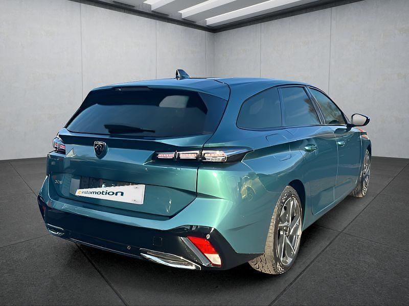 Gebraucht Peugeot 308 SW Allure 131 PS (96 kW) 2024 Grün Kombi