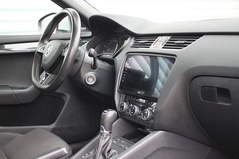 Gebraucht Skoda Octavia RS 184 PS (135 kW) 2018 Silber Limousine