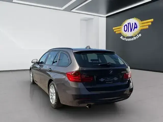 Gebraucht BMW 318 Comfort Edition 143 PS (105 kW) 2015 Braun Kombi