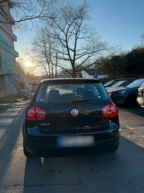 Gebraucht VW Golf V 75 PS (55 kW) 2005 Schwarz Kleinwagen
