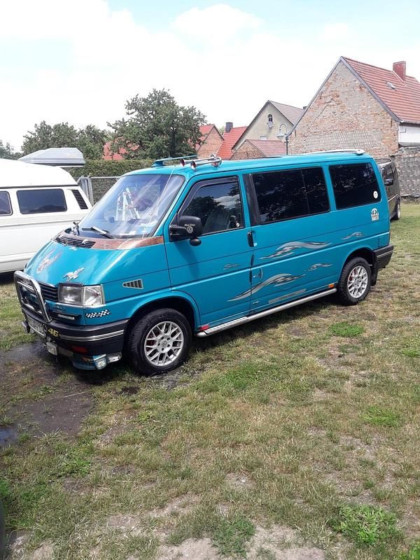 Grün Gebraucht 1993 VW T4 Van | 4.950 € - Bild 1/4