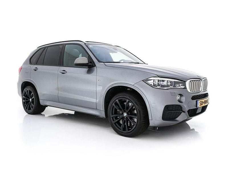 Grau Gebraucht 2017 BMW X5 M50 M Sport SUV | 17.945 € - Bild 1/4