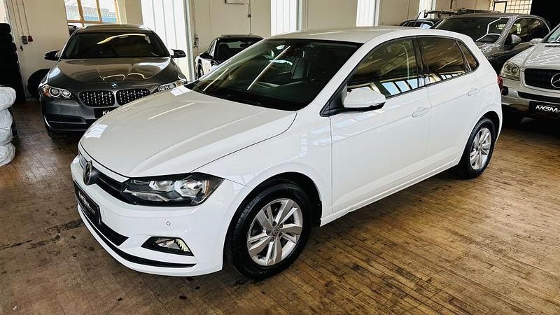 Gebraucht VW Polo Comfortline 75 PS (55 kW) 2018 Weiß Kleinwagen