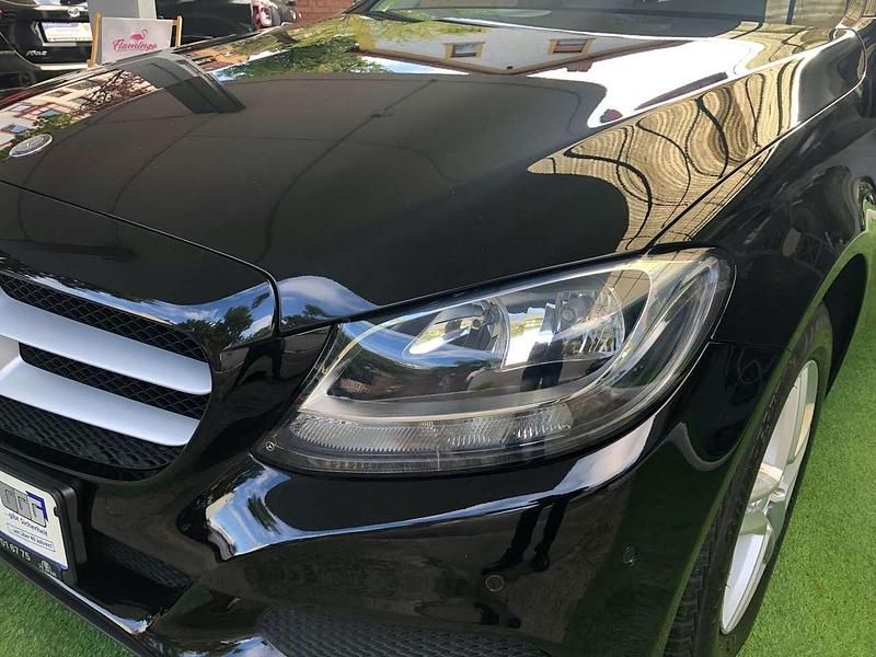 Gebraucht Mercedes C180 156 PS (114 kW) 2016 Schwarz  unilack Kombi