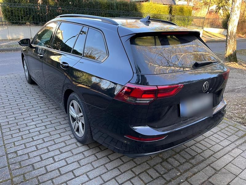 Gebraucht VW Golf VIII 150 PS (110 kW) 2022 Schwarz Kombi