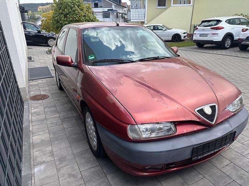 Gebraucht Alfa Romeo 146 143 PS (105 kW) 1996 Rot Kleinwagen