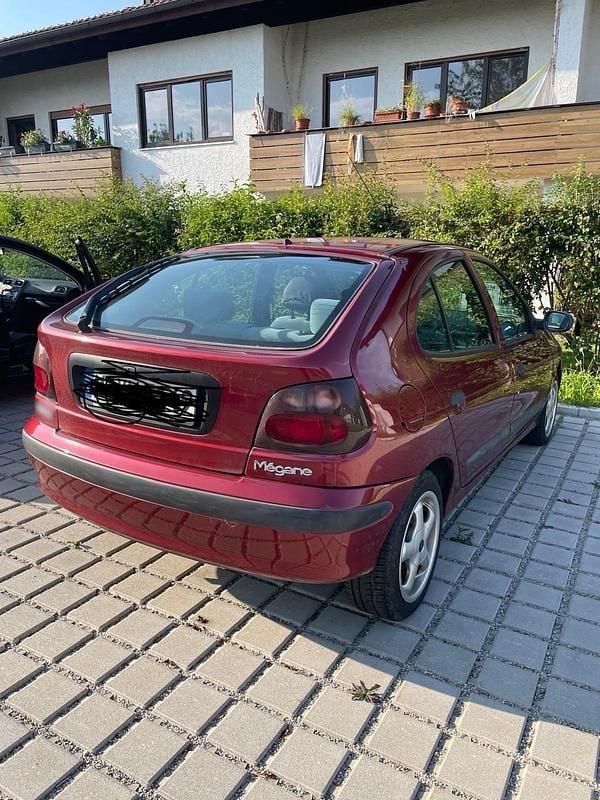 Gebraucht Renault Mégane 75 PS (55 kW) 1998 Rot Kombi